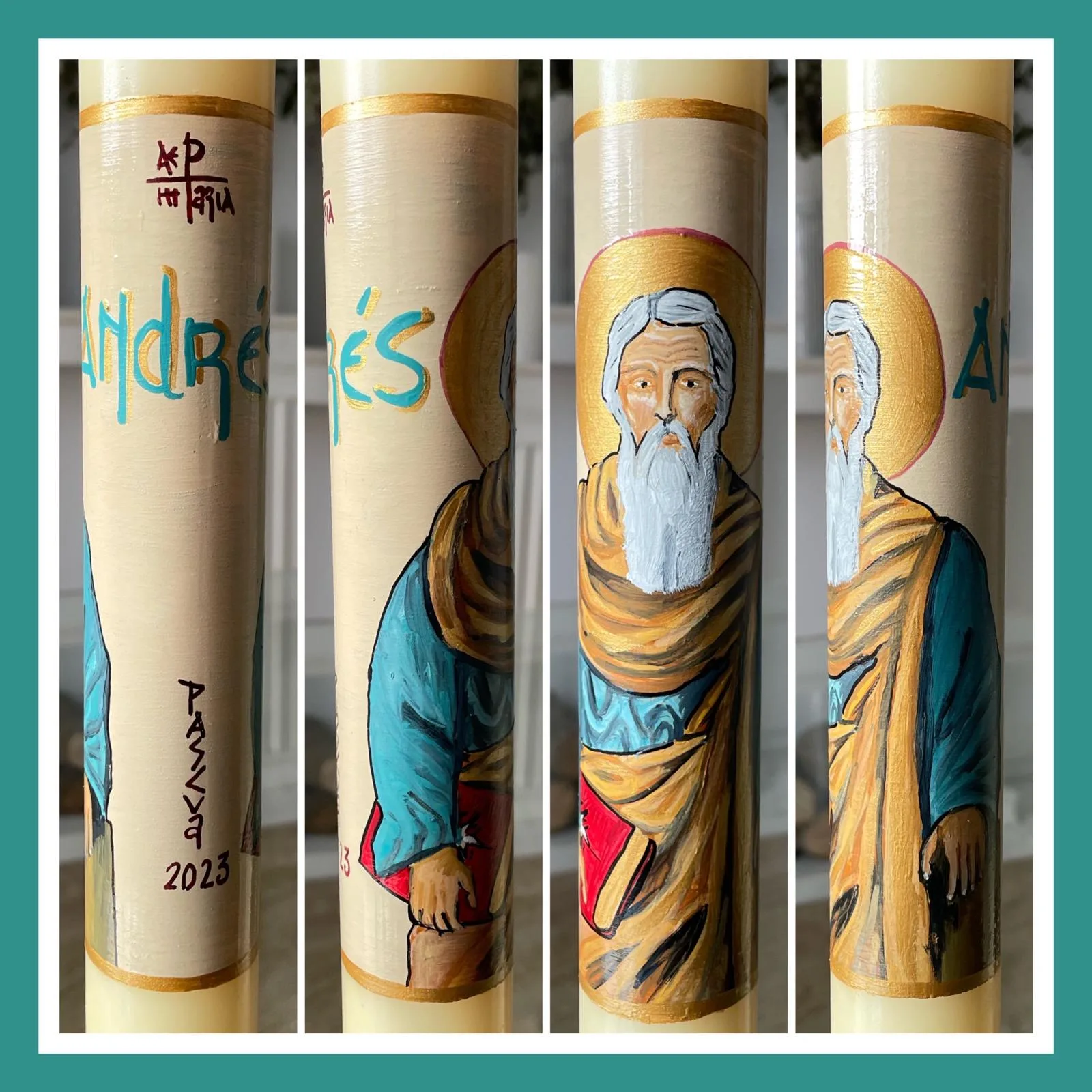 Detalle de un icono de un santo pintado a mano en azul y oro sobre una vela de bautizo, con el nombre Andrés