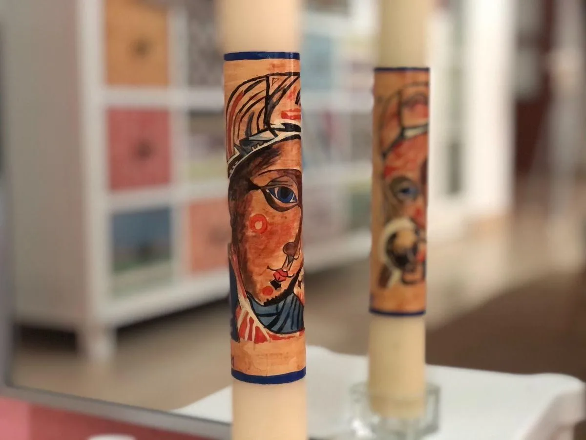 Vela de bautizo pintada al detalle, a todo color, referencia BZ-D-23
